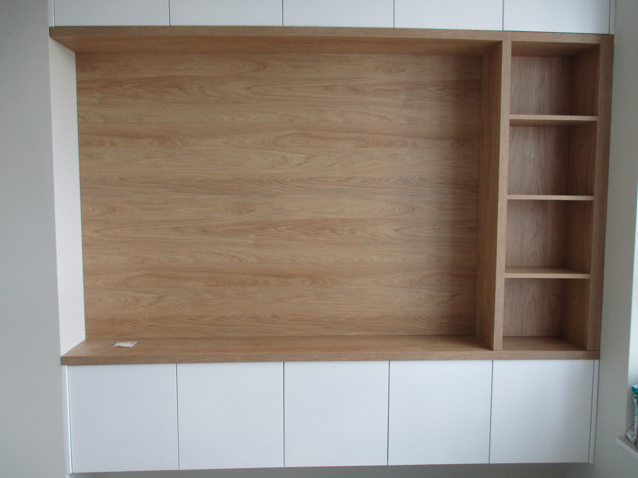 Nowoczesna realizacja meblowa wykonana przez Smart Meble